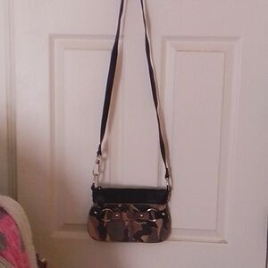 B. Makowsky Camouflage Crossbody Bag